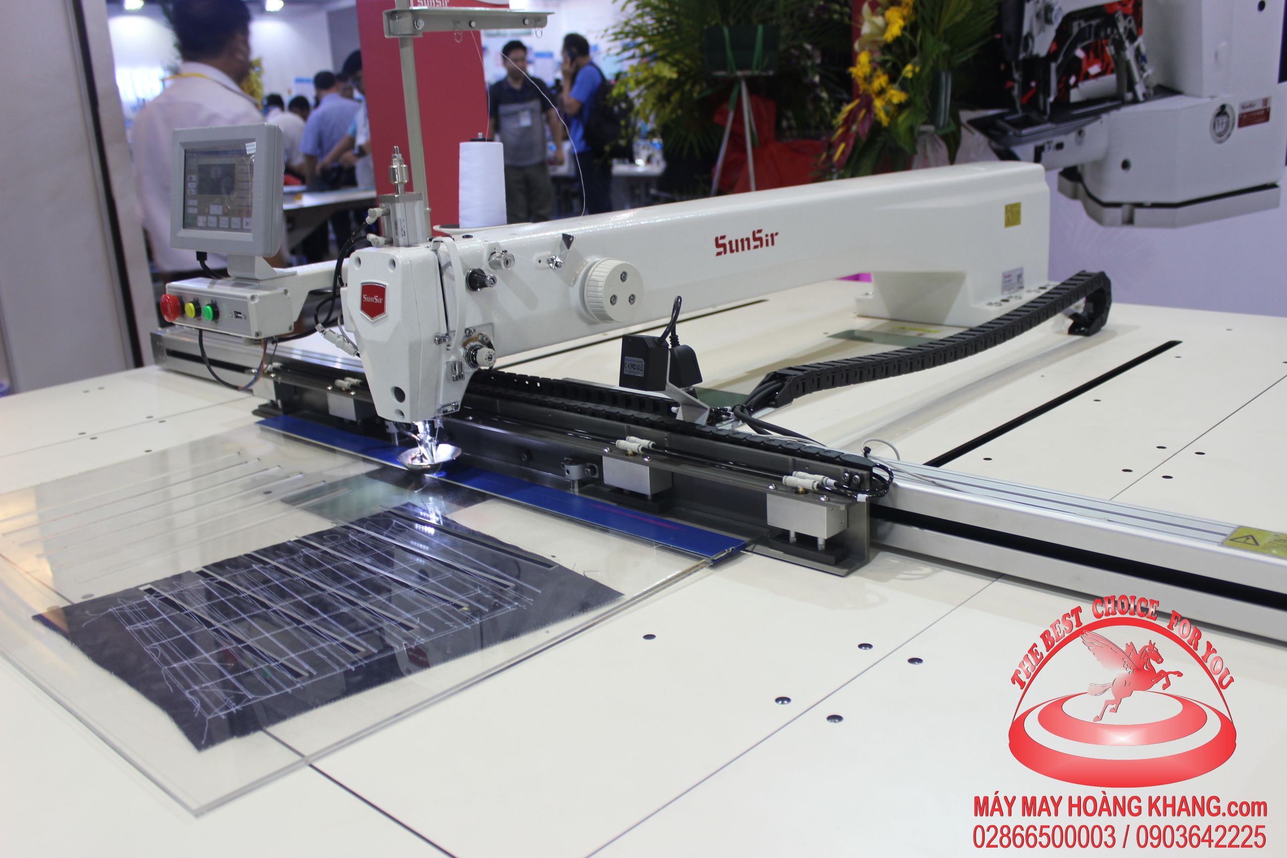 Máy may lập trình trần bông khổ lớn 1300x850mm, có cắt lazer SUNSIR H9-90SY-LC | maymayhoangkhang.com | 0903642225